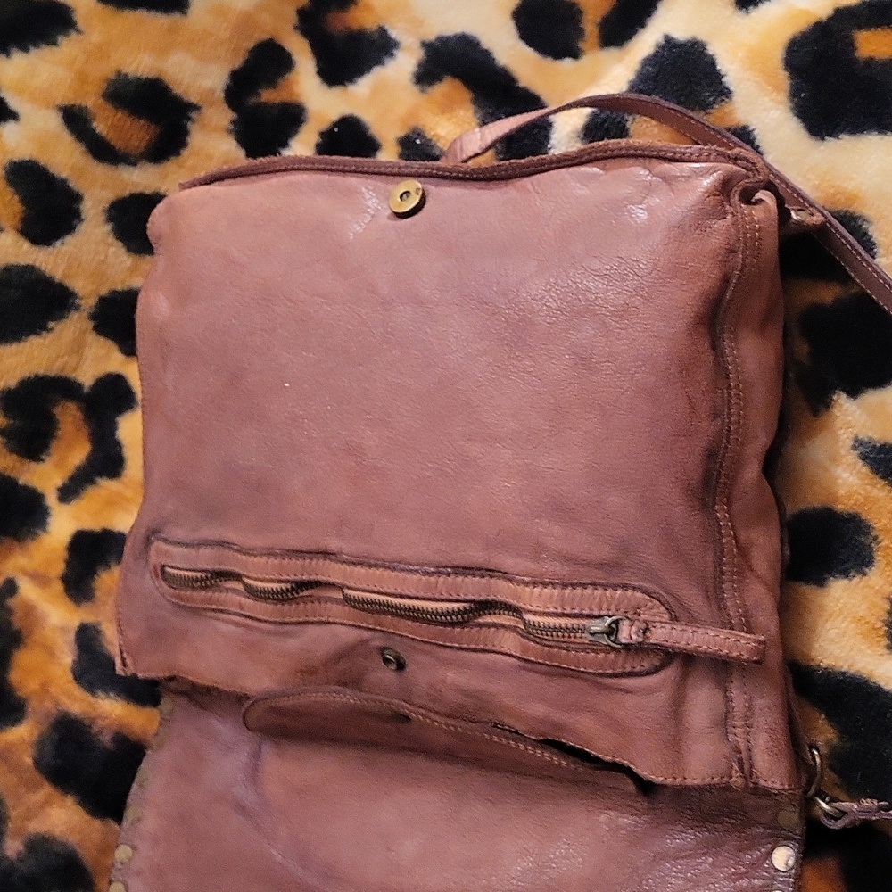 Genuine leather bag from distressed leather,Italy - Picture 7 of 16